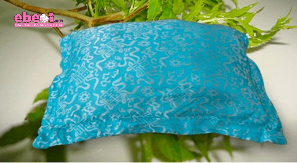 Mẹo dân gian trị giật mình cho trẻ sơ sinh bằng lá đinh lăng hoặc vỏ đỗ xanh 